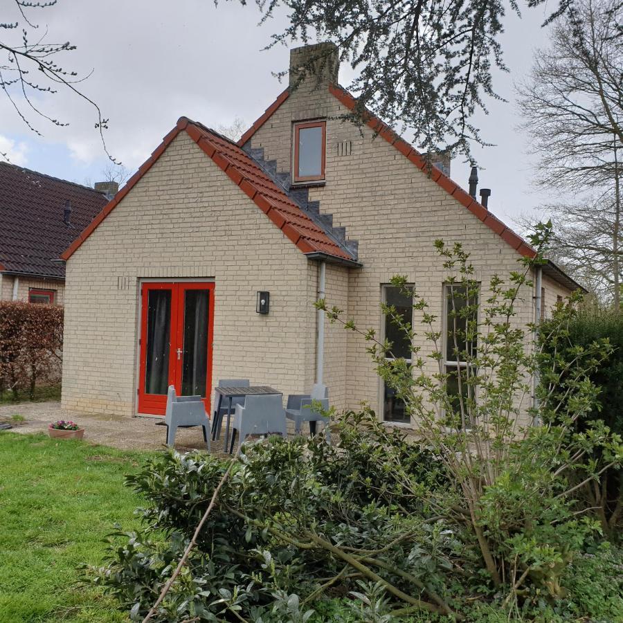 Gezellige Vakantiewoning Met Sauna In Ewijk Bij Nijmegen - Recreational Only No Workers Bagian luar foto
