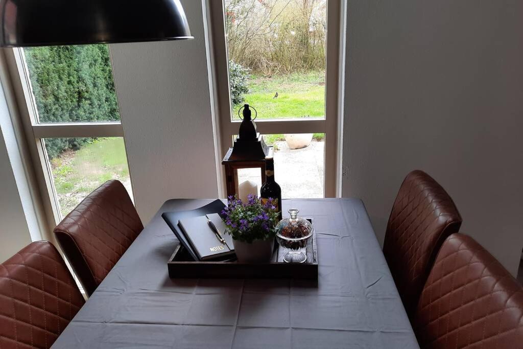 Gezellige Vakantiewoning Met Sauna In Ewijk Bij Nijmegen - Recreational Only No Workers Bagian luar foto
