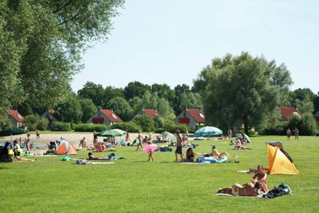 Gezellige Vakantiewoning Met Sauna In Ewijk Bij Nijmegen - Recreational Only No Workers Bagian luar foto